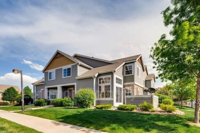 Building Photo - 805 Summer Hawk Dr