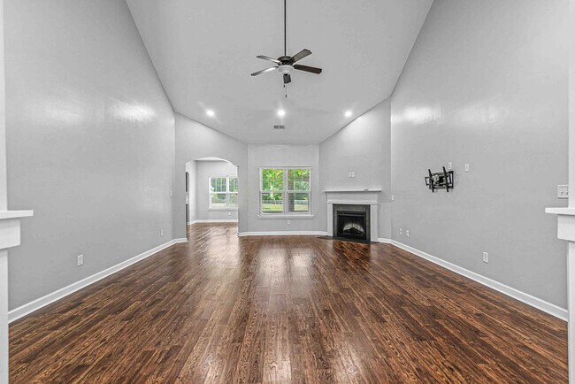 Photo - 125 Bridgeport Dr