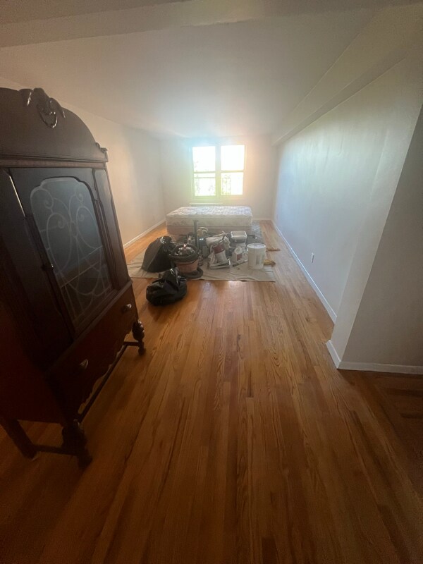 Photo - 66-01 Burns St