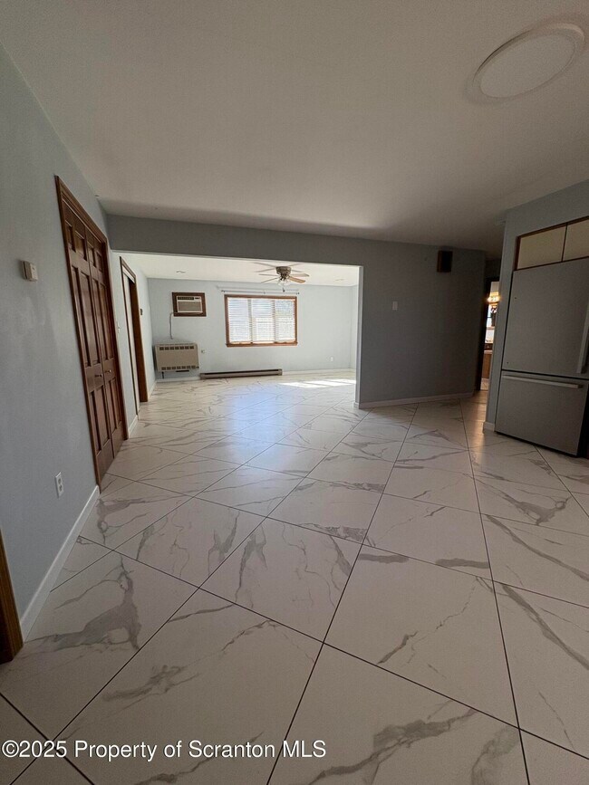 Photo - 559 Penn Ave