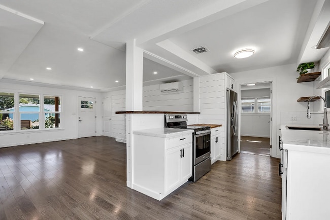 Photo - 3510 Walton Ln