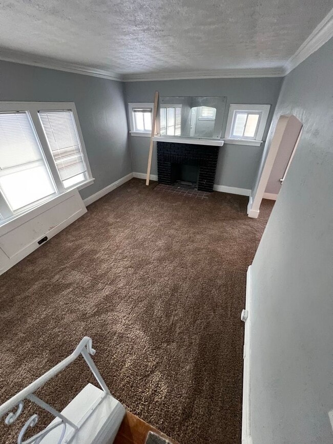 Photo - 18101 Schenely Ave