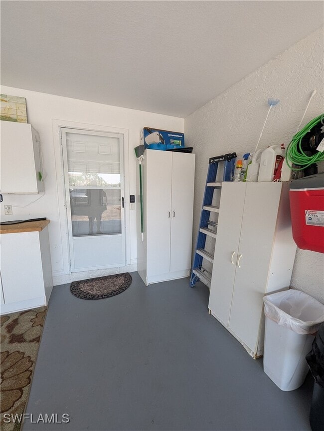 Building Photo - 4000 Cherrybrook Loop