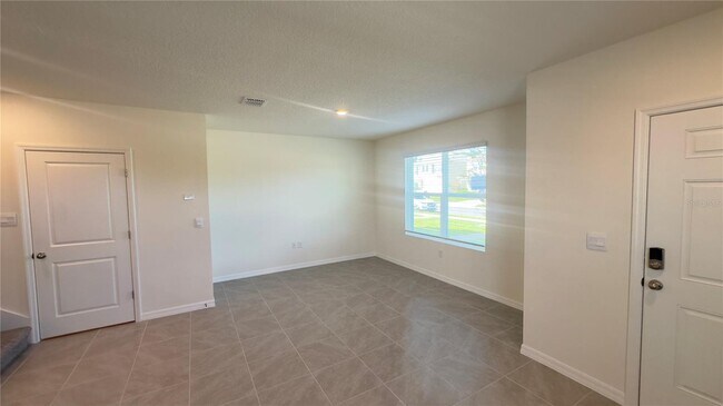 Photo - 5601 Brosnan Rd