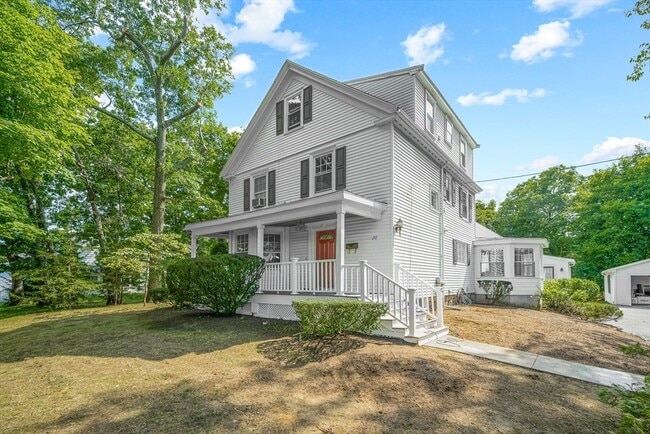 Building Photo - 20 Donizetti St