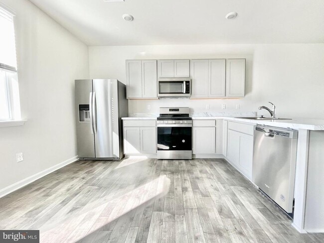 Photo - 522 Ridgely Blvd