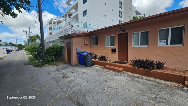 Photo - 1830 Monroe St Unit 1834