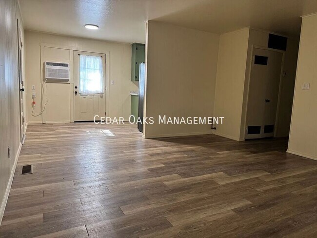 805 Morrison Pl