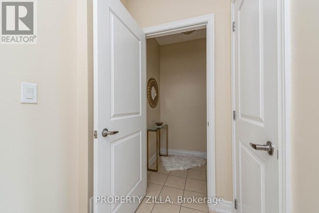 Photo - 9621 Jane St