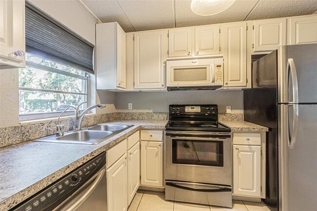 Photo - 2818 Somerset Park Dr