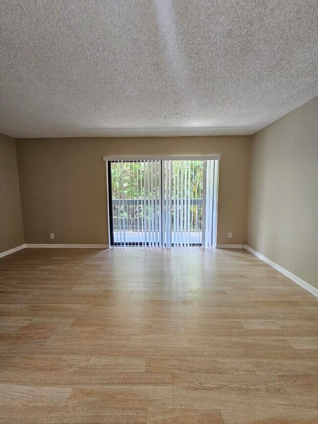 1900 N Congress Ave Unit 206