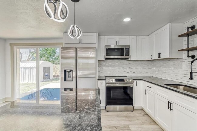 Photo - 1300 Melonwood Ave