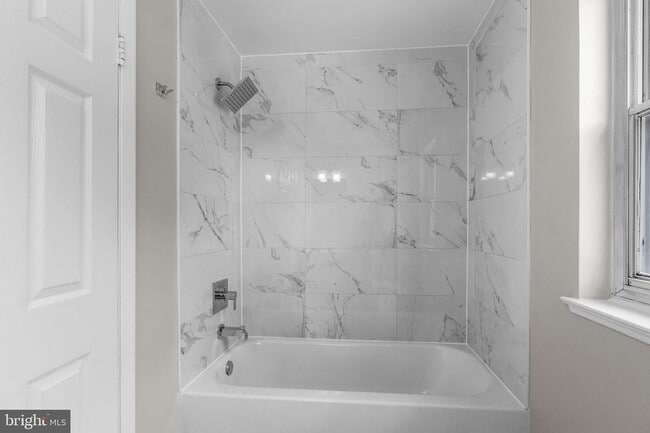 Photo - 614 Gibson Rd