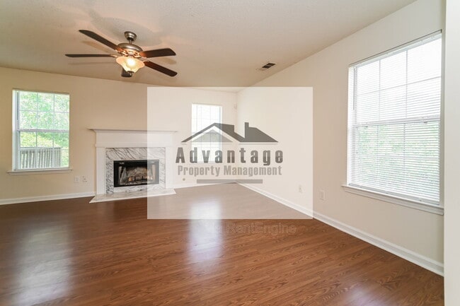 Photo - 1860 Neighborhood Walk