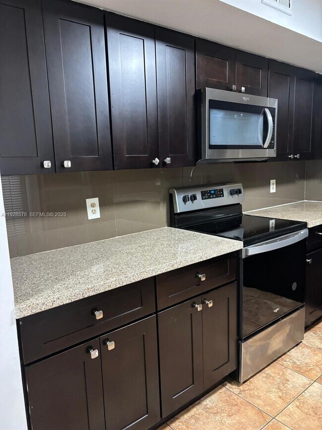 Photo - 2000 NW 119th St Unit 904