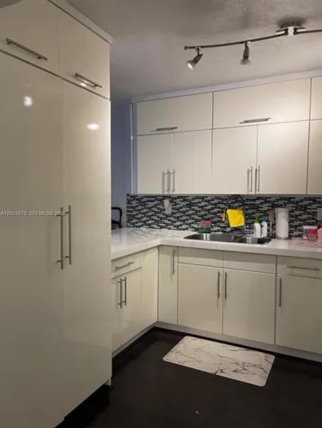 Photo - 1810 W 56th St Unit 3414