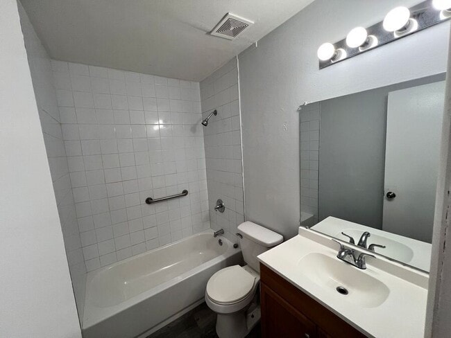 9312 Grandfield Rd Unit A