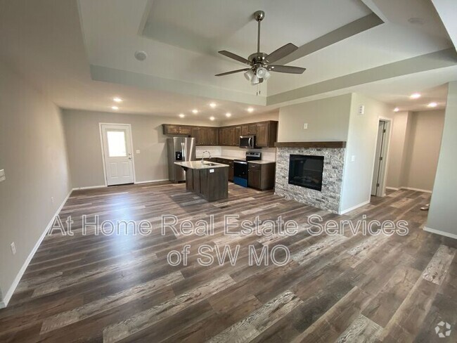 Building Photo - 632 S Southgate Dr Rental