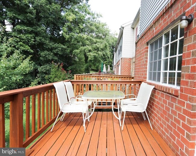 Building Photo - 2 Island Run Ct