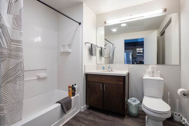 Studio - 455SF - Bathroom