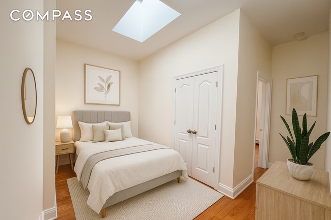 Photo - 37-15 Broadway