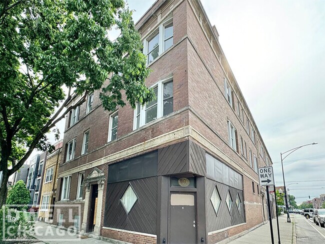 Photo - 956 N Winchester Ave Unit 1W