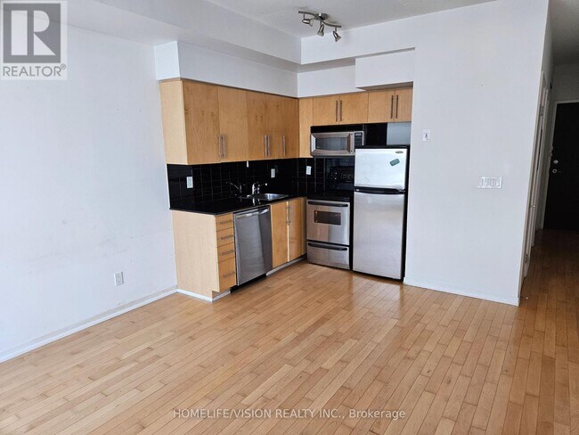 Photo - 231 Fort York Blvd Unit 816