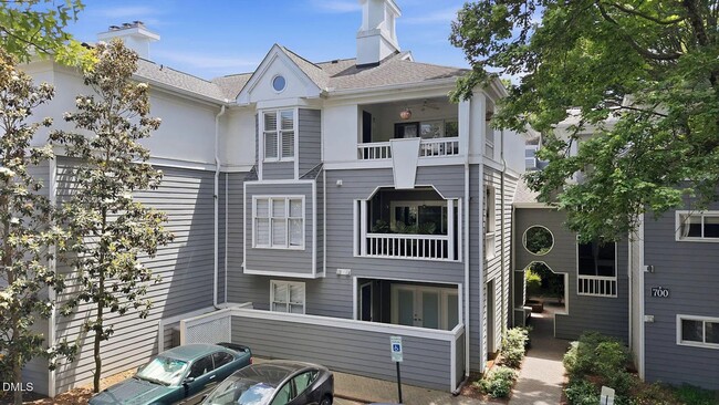 Photo - 700 Bishops Park Dr