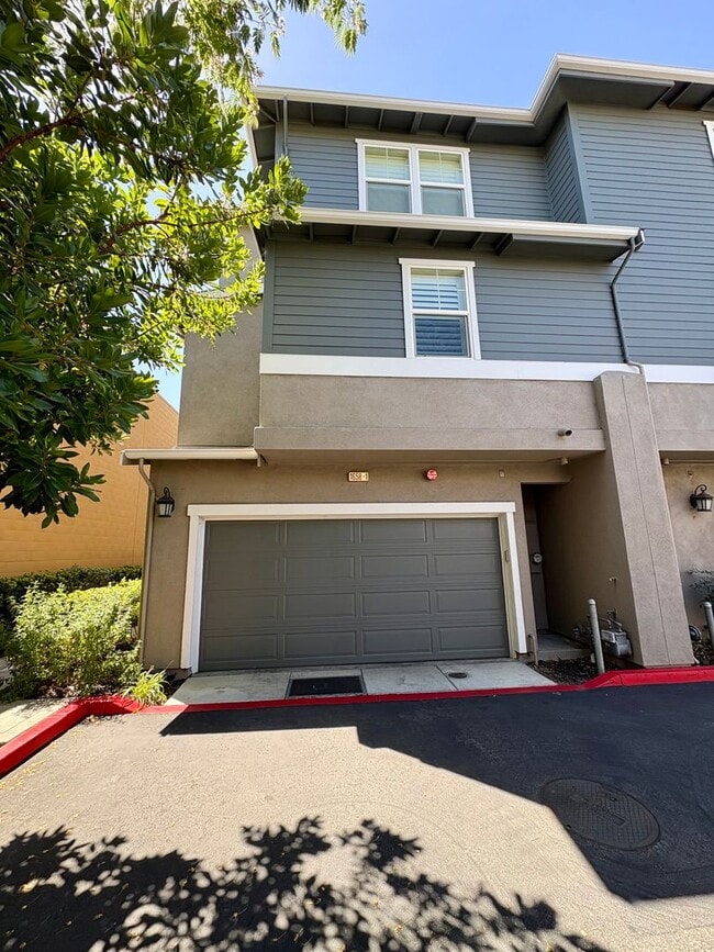 Photo - Spacious 4-Bedroom Townhouse