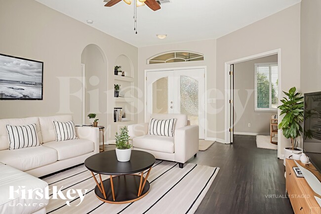 Photo - 1618 Purple Ln