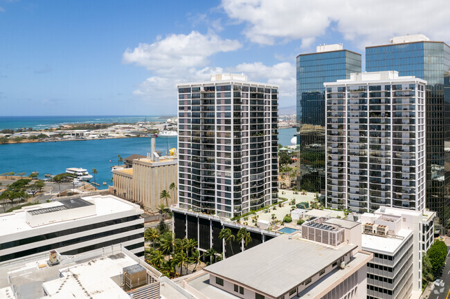 Harbor Square at 700 Richards Street in Honolulu, Hawaii - Harbor Square Apartments