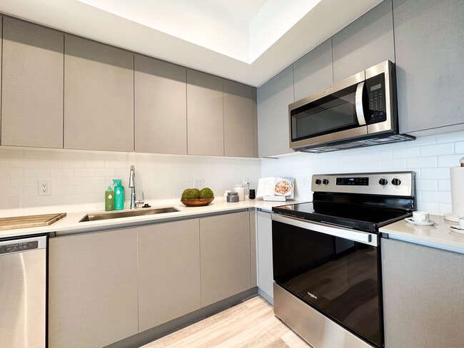 Photo - 670 NE 1st Pl Unidad B3