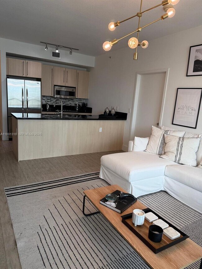 Photo - 1111 SW 1st Ave Unit UPH4017-