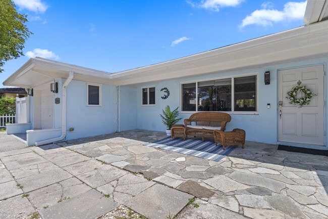 Photo - 2333 SE 11th St