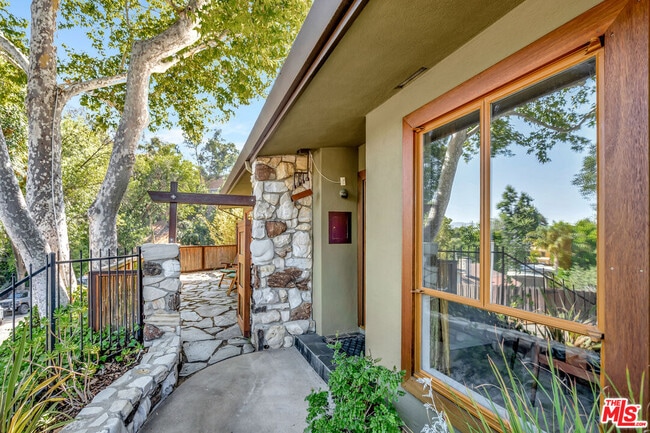 Photo - 15511 Woodcrest Dr