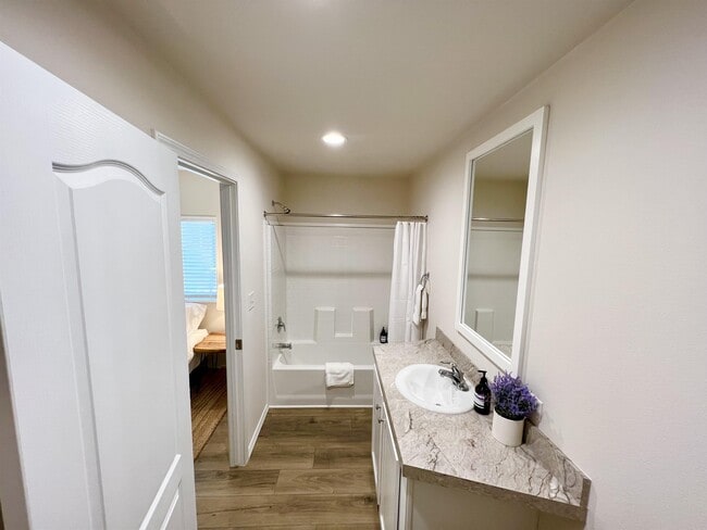 Photo - 127 Northside Dr