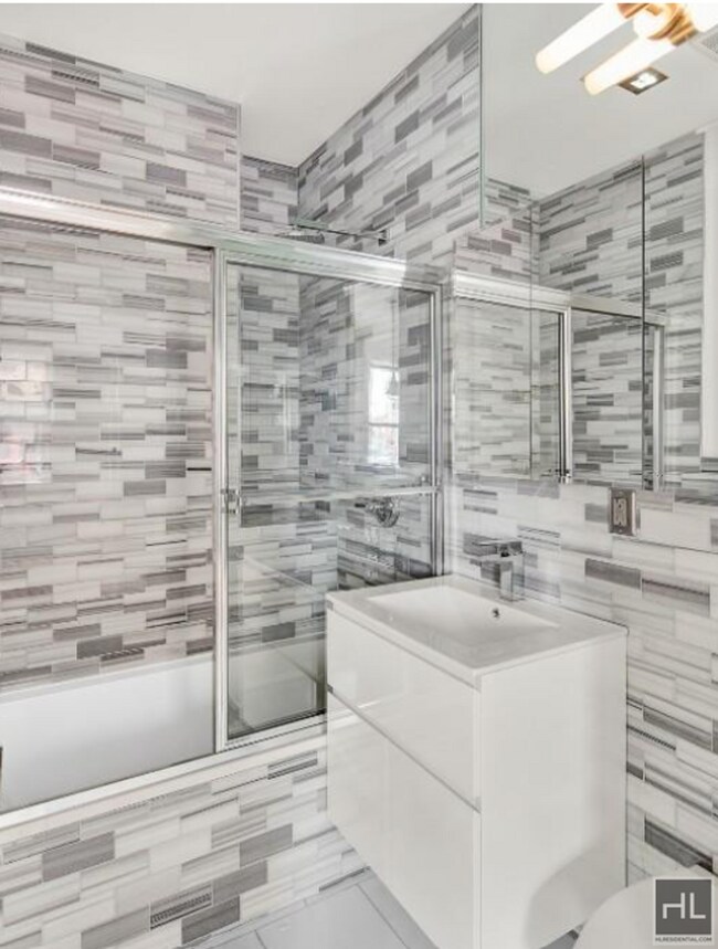 Photo - STANTON ST. Unit A