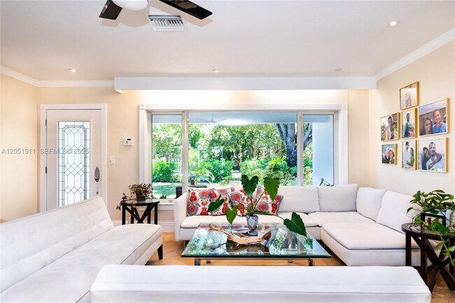Photo - 1529 Bayview Dr