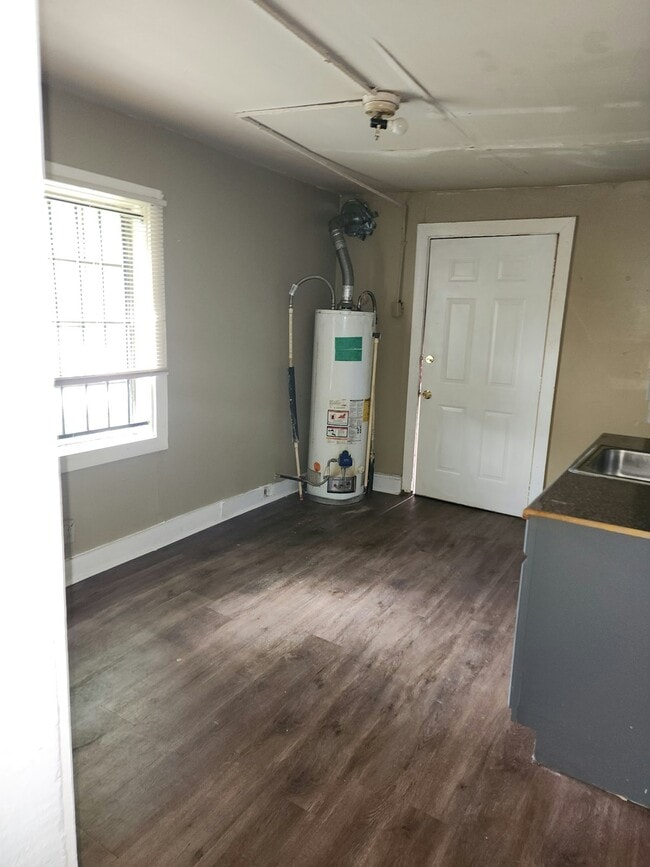 Photo - 1485 E Mallory Ave