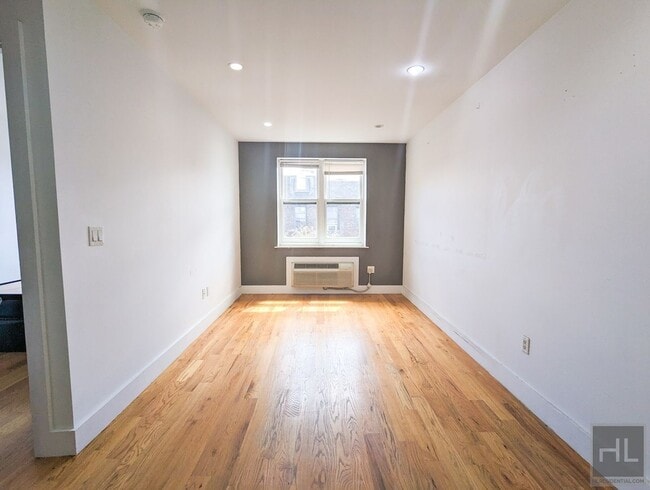 Photo - WEST 162 STREET Unidad 5D