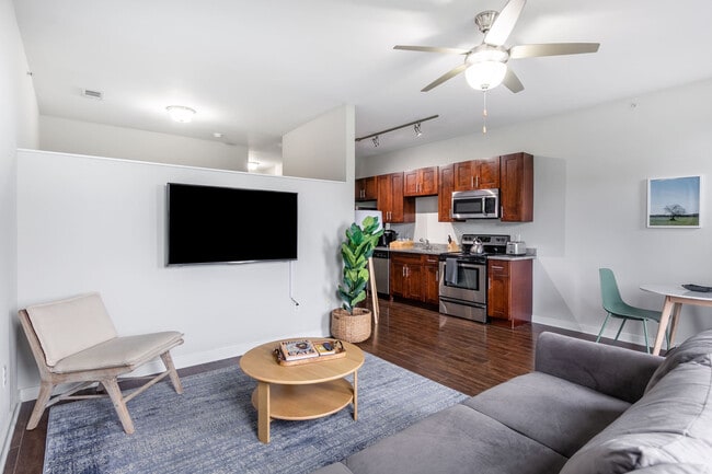 Photo - 1016 18th Ave S Unidad ID1014397P