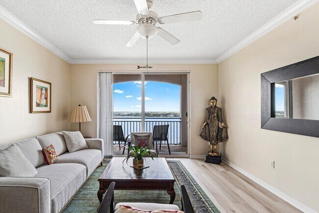 Building Photo - 616 Clearwater Park Rd Unit 1206 Rental