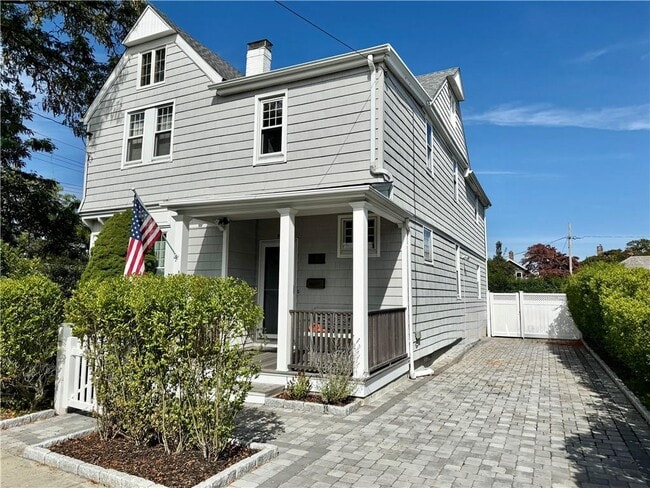 Building Photo - 8 Morton Ave