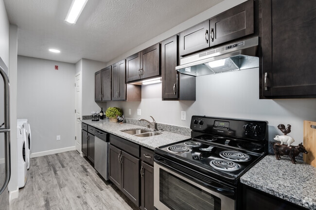2 BR, 2 BA