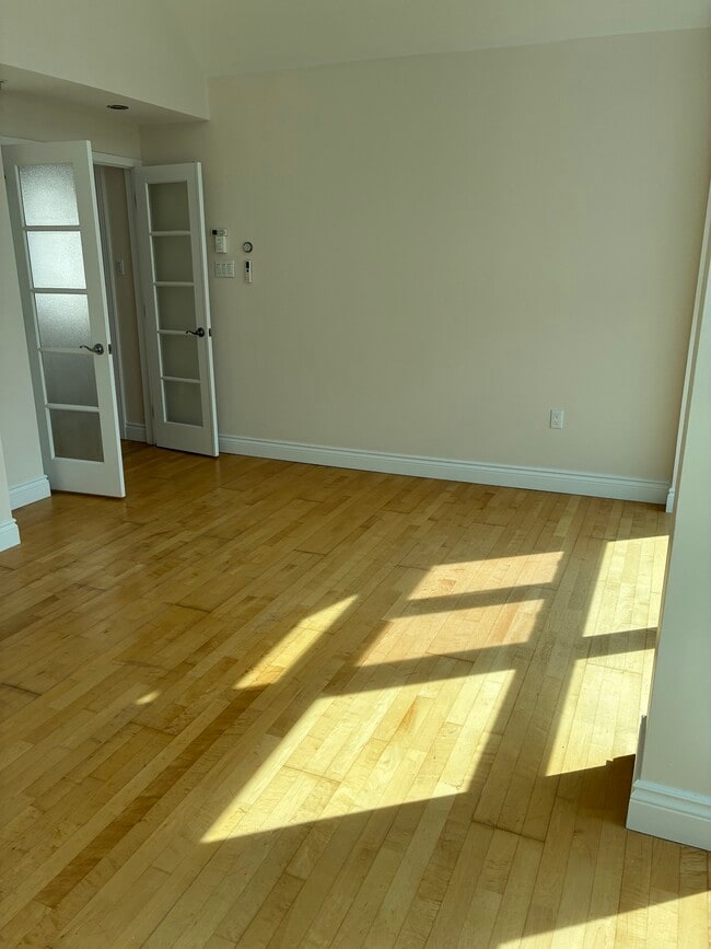 Photo - STUNNING TWO LEVEL PENTHOUSE AVAILABLE Unit 1605