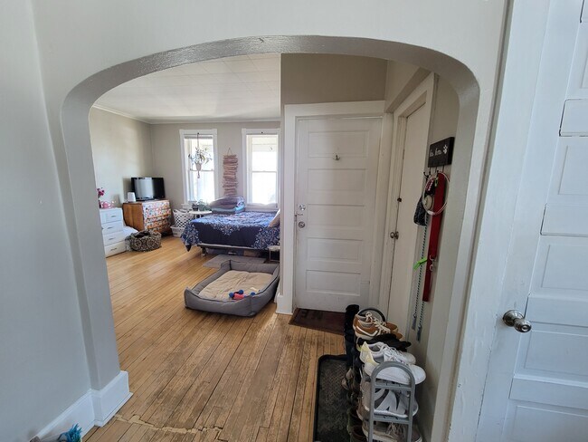 Photo - 25 W 9th St Unit 1