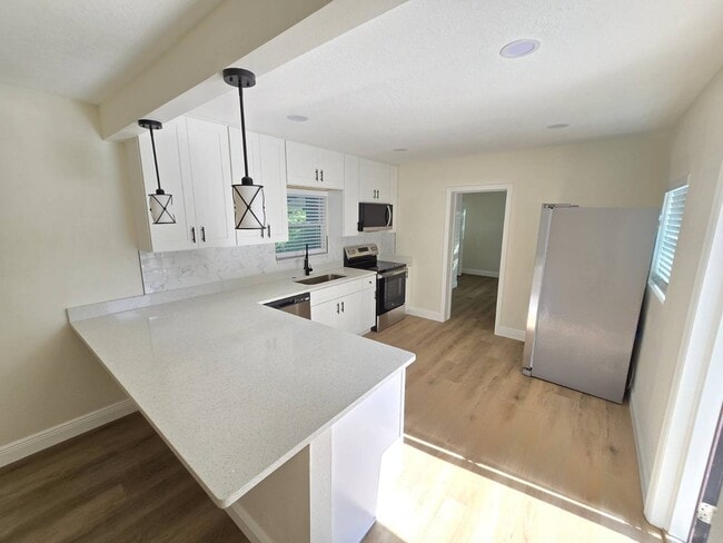 Building Photo - 416 W Ianthe St Rental