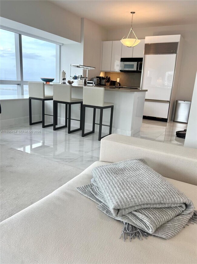 Photo - 1435 Brickell Ave Unit 3307