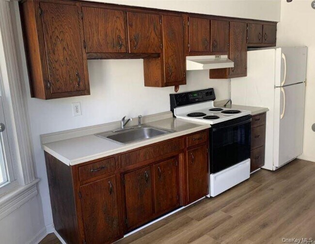 Photo - 103 W Main St Unit 1