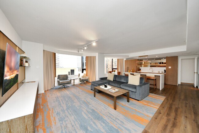 Building Photo - 1300 Lamar St